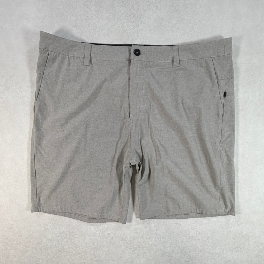 Vuori Aim Shorts Mens 41 Gray Heather Performance Stretch Tech Chino V368